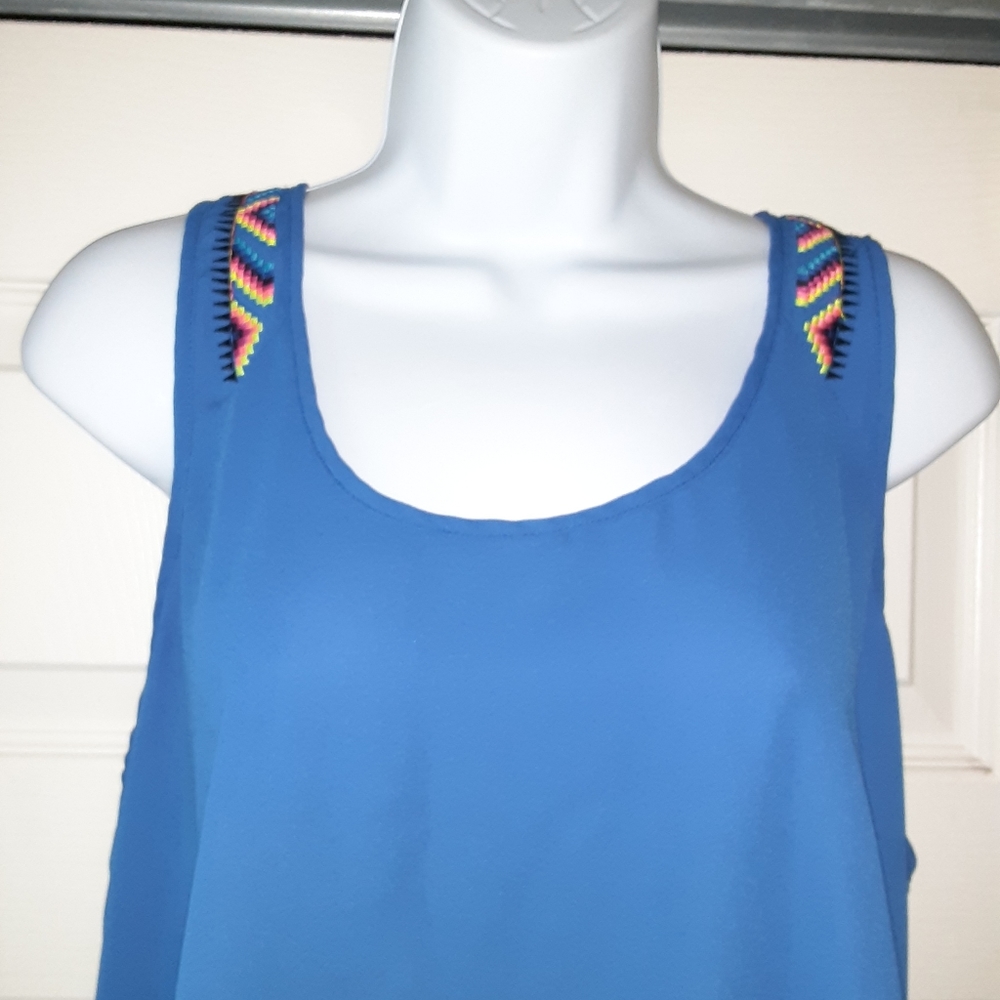 Eyeshadow Blue Razorback Tank